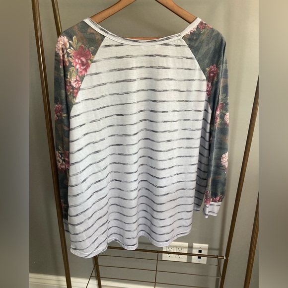 Amaryllis Long Sleeve Top size 2XL - Picture 4 of 4